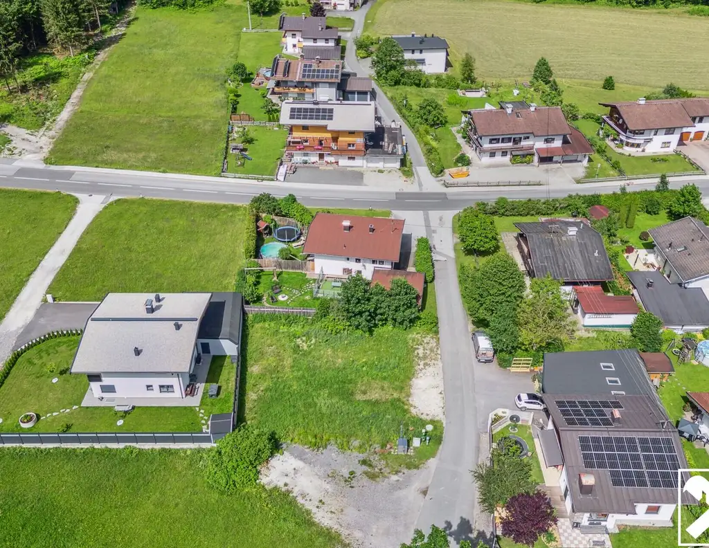 Ebenes Baugrundstück in idyllischer Lage