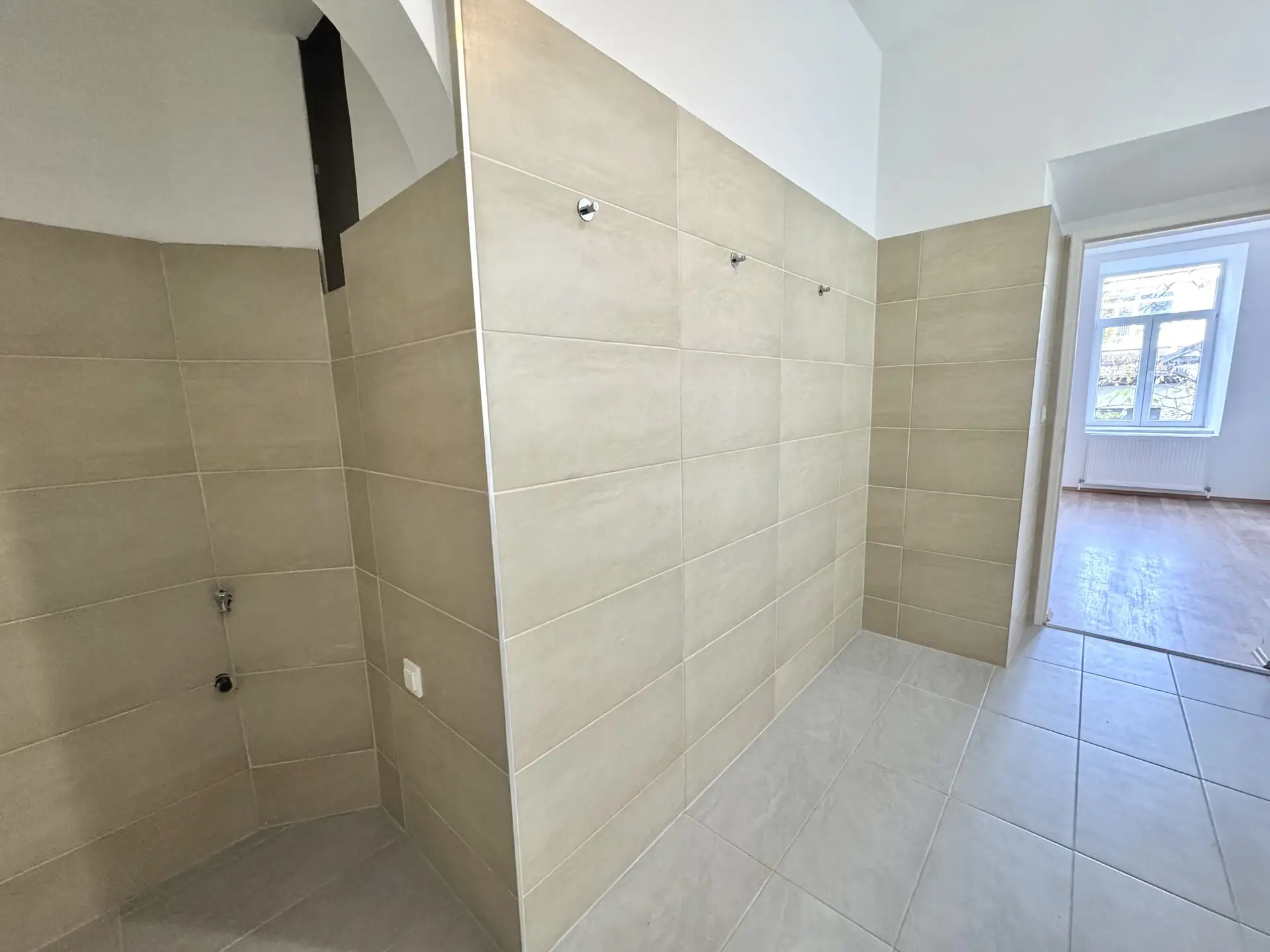 20251118_110639209_iOS