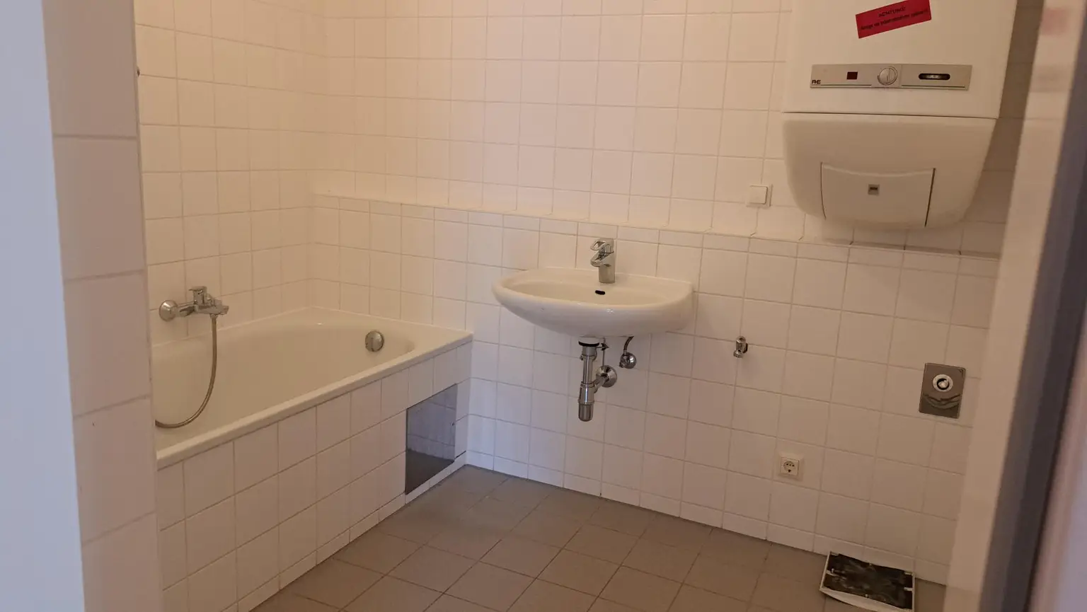 Provisionsfreie helle 3 Zimmerwohnung mit Kaufoption