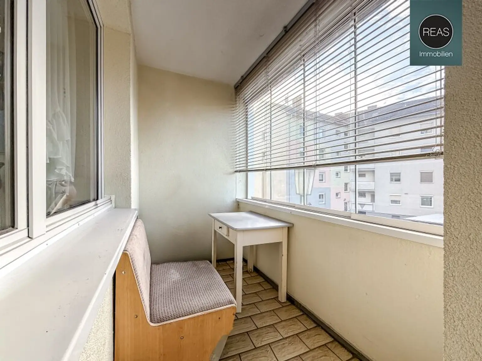Gepflegte Wohnung mit Loggia in St. Valentin! Zentrumslage!