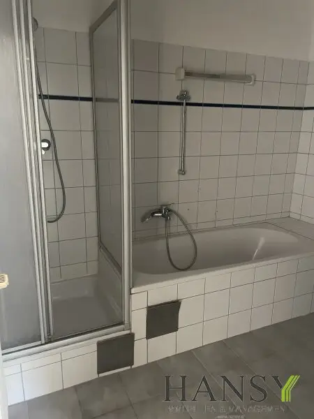 Renovierungsbedürftiges Apartmenthaus (3 Häuser) in Bad Vöslau – Ihr neues Investitionsprojekt! Wohnen Praxis oder Ordination