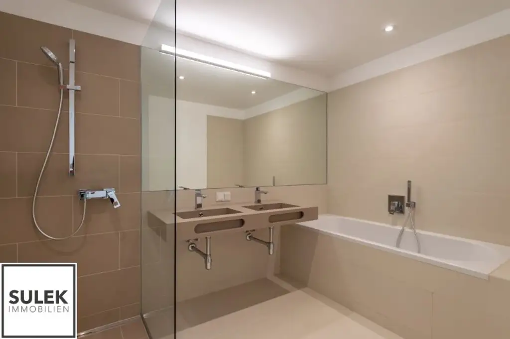 Moderne 2-Zimmer Wohnung mit luxuriöser Ausstattung & großer Loggia ~ ab Dezember beziehbar ~ Projekt Leopold!