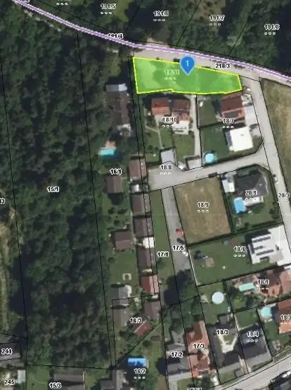 IMMOBILIE IM DORNRÖSCHENSCHLAF