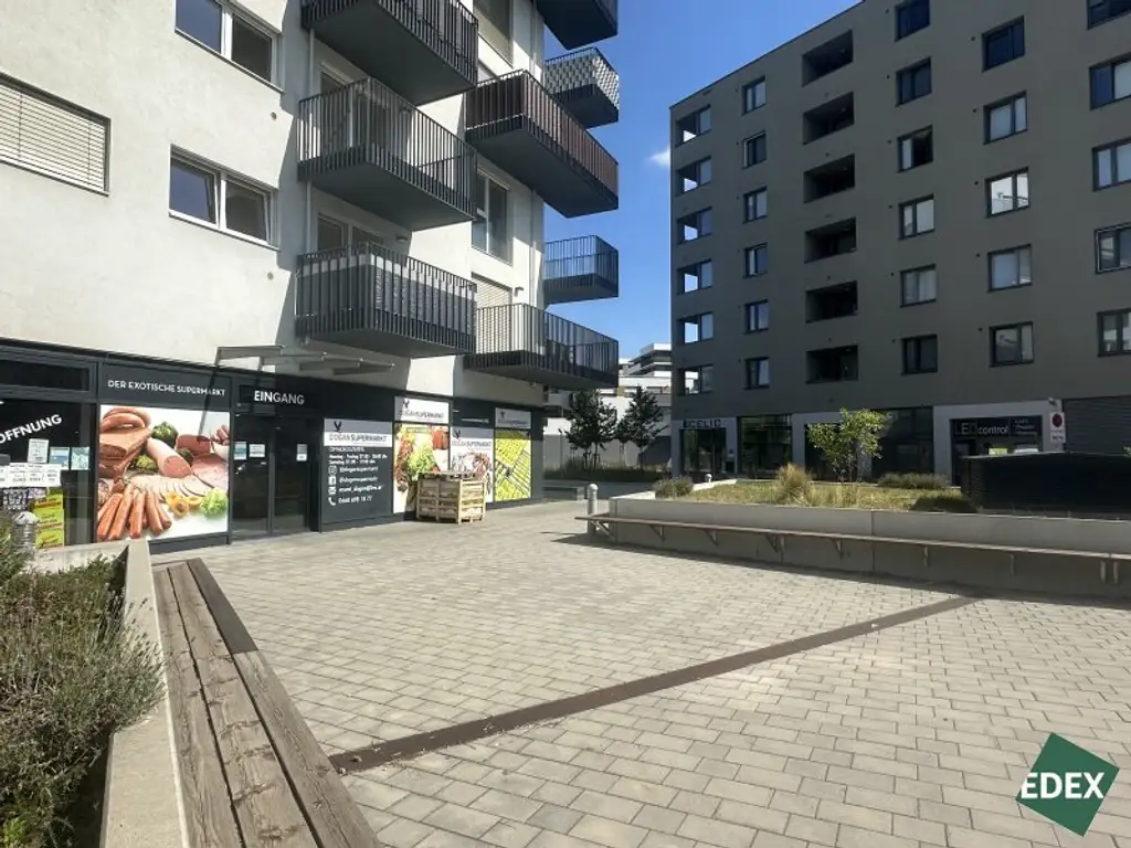 Moderne Gewerbefläche mit hoher Sichtbarkeit und flexibler Nutzung