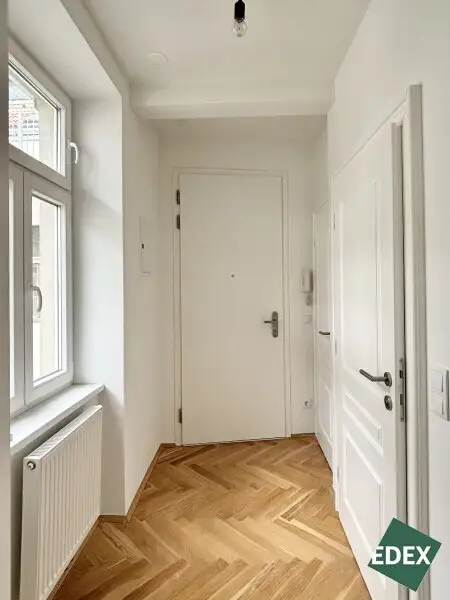 Erstbezug nach Generalsanierung – Charmante 2-Zimmer-Altbauwohnung in ruhiger Innenhoflage