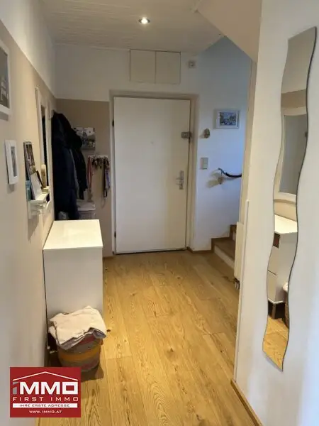 *NEUER PREIS* - TRAUMHAFTE DACHGESCHOSSWOHNUNG MIT LOGGIA IN LANGENZERSDORF