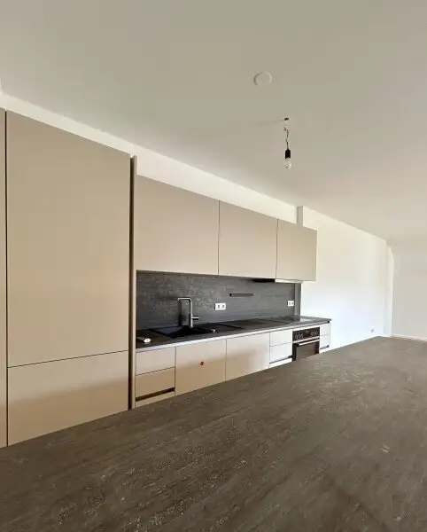Exklusive Dachgeschosswohnung mit Grün-Blick in Top-Lage - Luxusausstattung