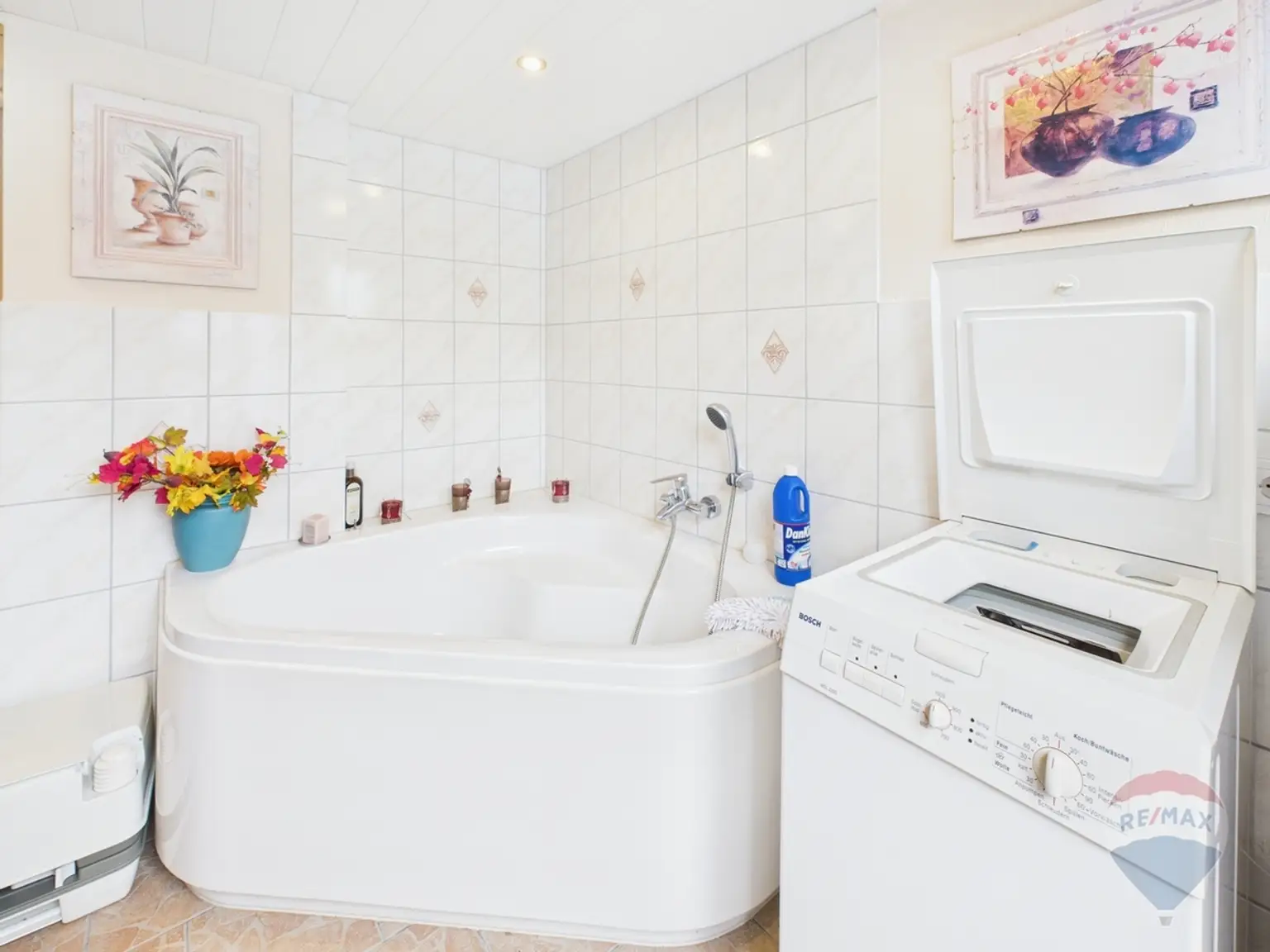 Eckbadewanne im Wellnessbad