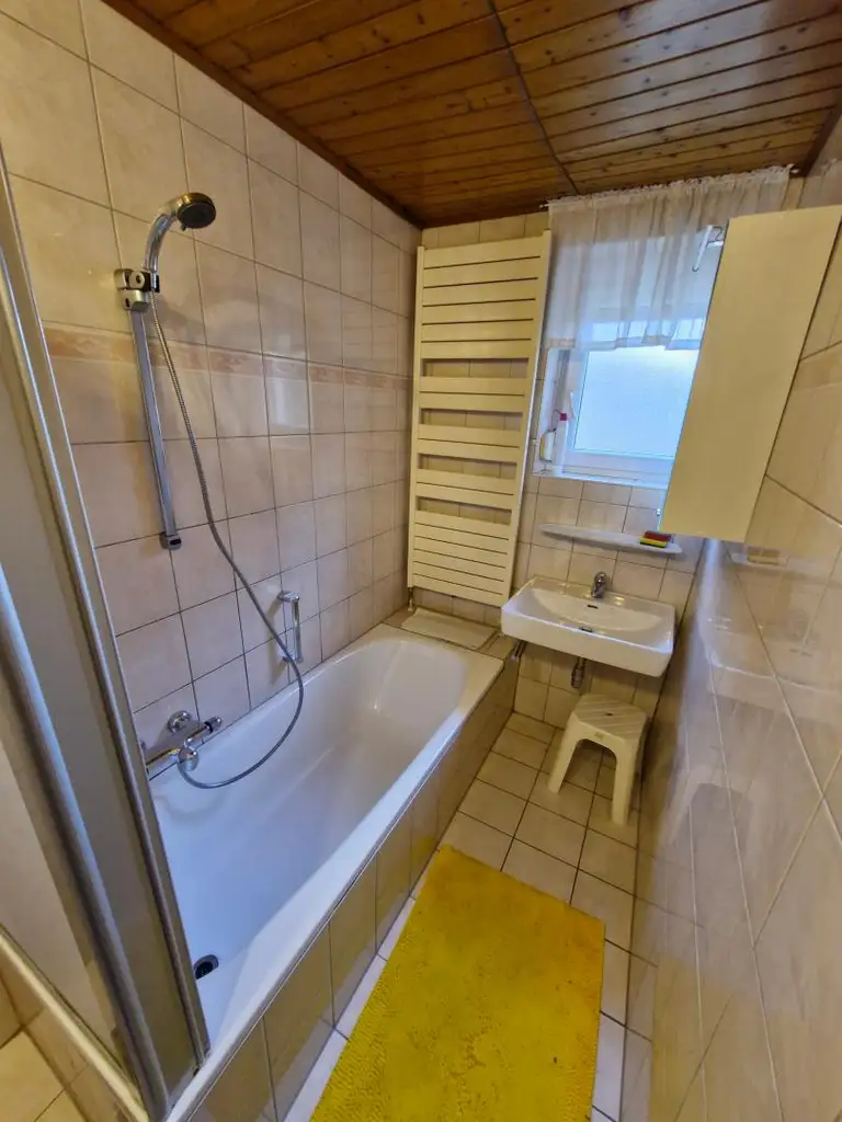 Gepflegtes Haus mit großem Grundstück in Pudlach!