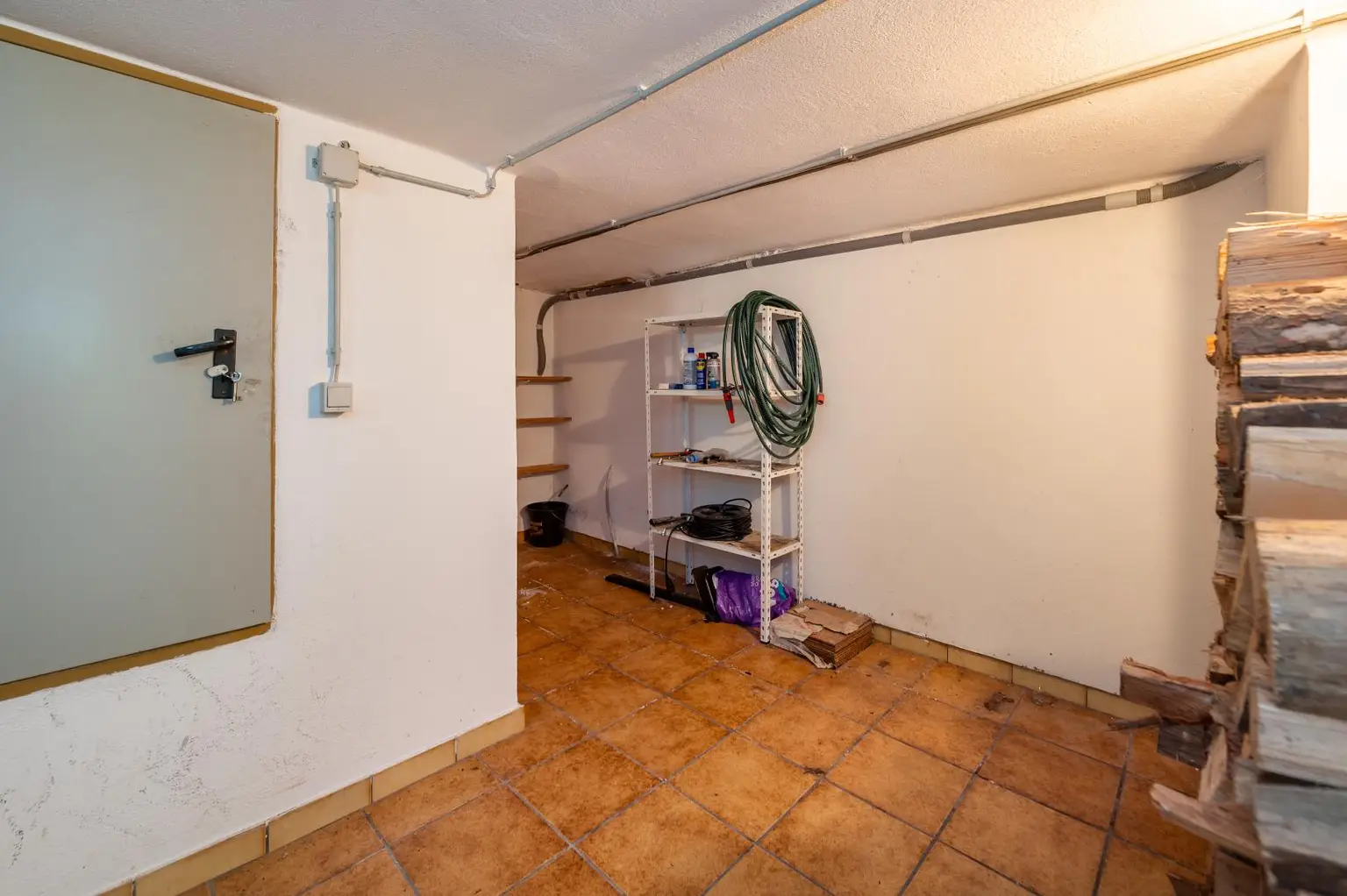 Einfamilienhaus mit großem Grundstück in sonniger Ruhelage