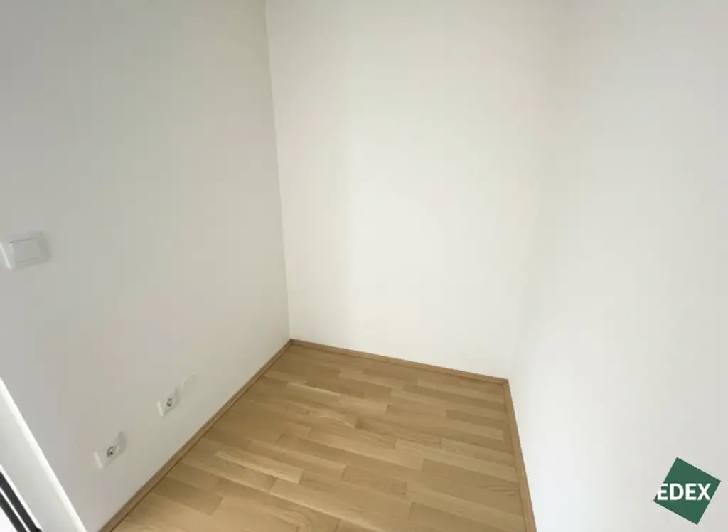 Perfekt für Singles & Paare: 2-Zimmer-Wohnung mit Balkon nahe U1 Rennbahnweg