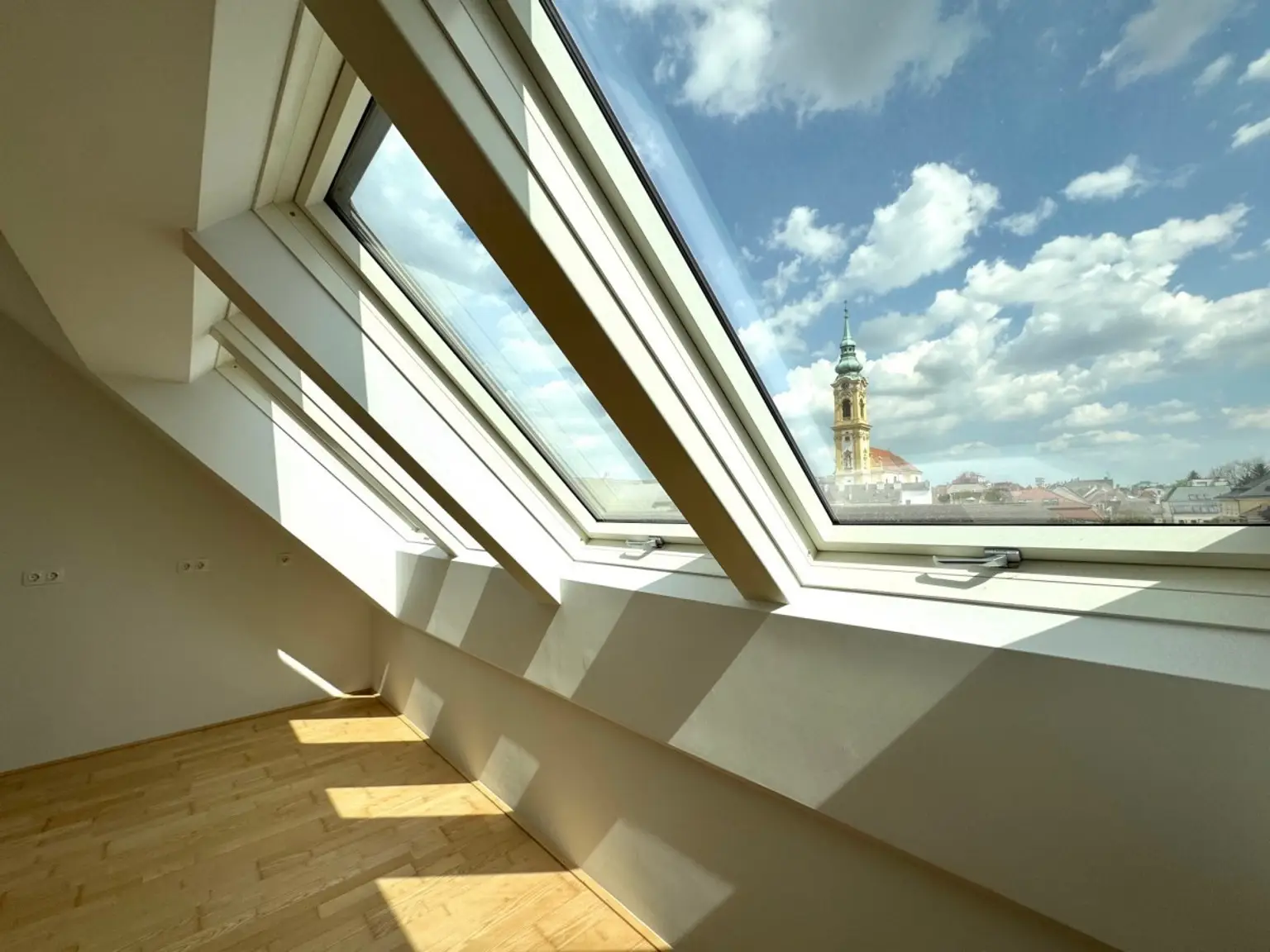 B | ++ NEU ++ Attraktive 2-ZIMMER mit Galerie & TERRASSE | Prima Service Immobilien