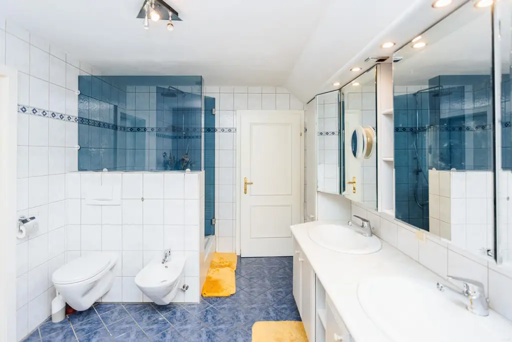 Großzügiges Einfamilienhaus mit Schwimmteich in Weinitzen - ländliche Geborgenheit trifft modernen Wohnkomfort