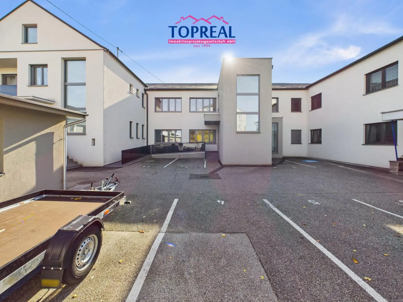 Kernsaniertes Anlageobjekt mit großzügigen Büroflächen und Wohneinheiten in 4050 Traun