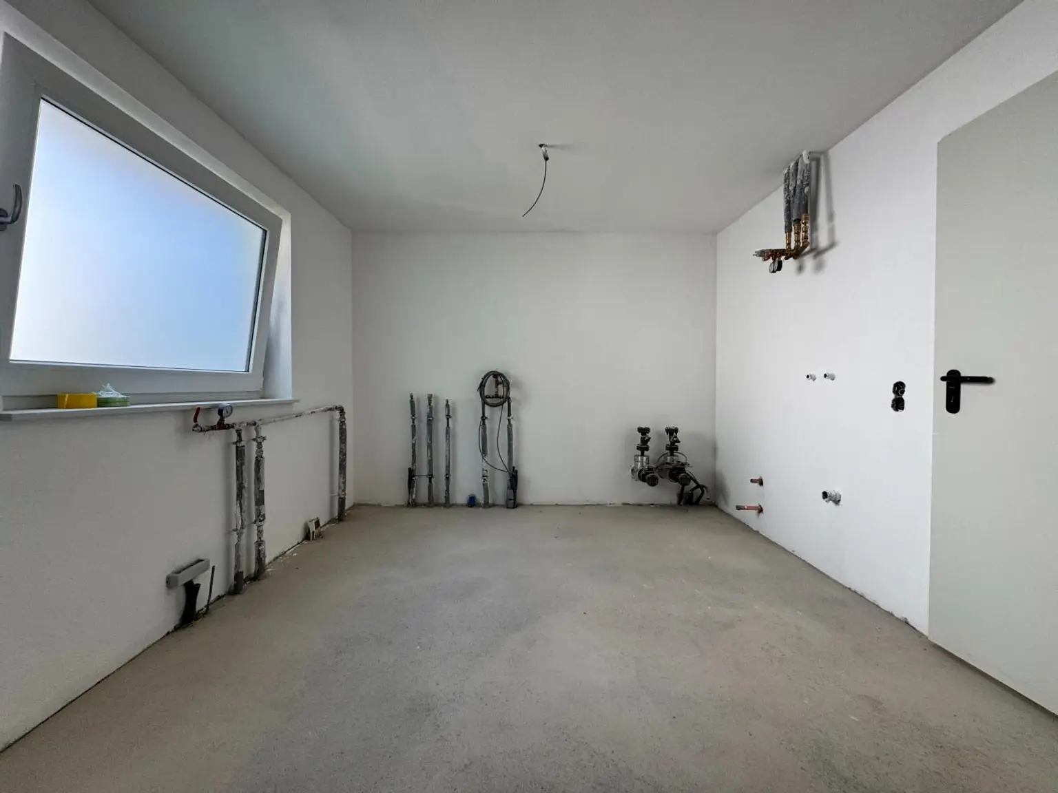 Renoviert, belagsfertig & bereit für Ihre Ideen! Einfamilienhaus mit Garten, Sonnenterrasse und Doppelgarage in Timelkam - BIETERVERFAHREN