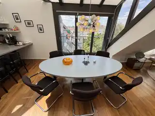 Esstisch im Wohnzimmer