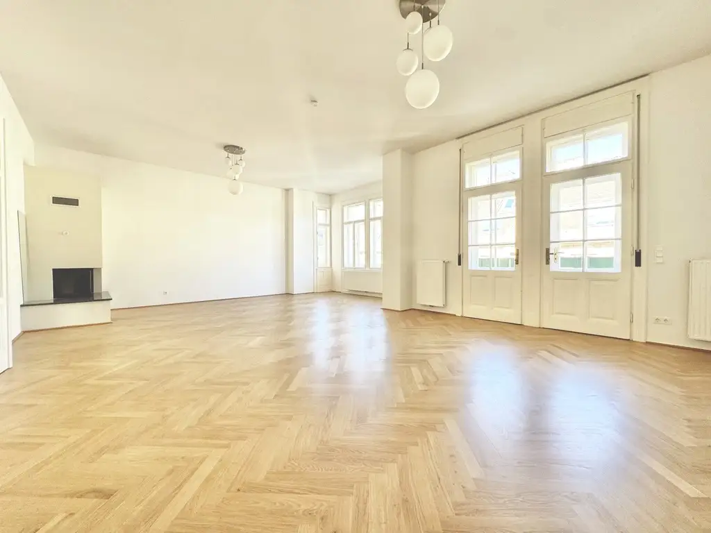 TOPLAGE | TRAUMHAFTE ALTBAUWOHNUNG MIT BALKON | HELLE 4 ZIMMER | U-BAHN-NÄHE