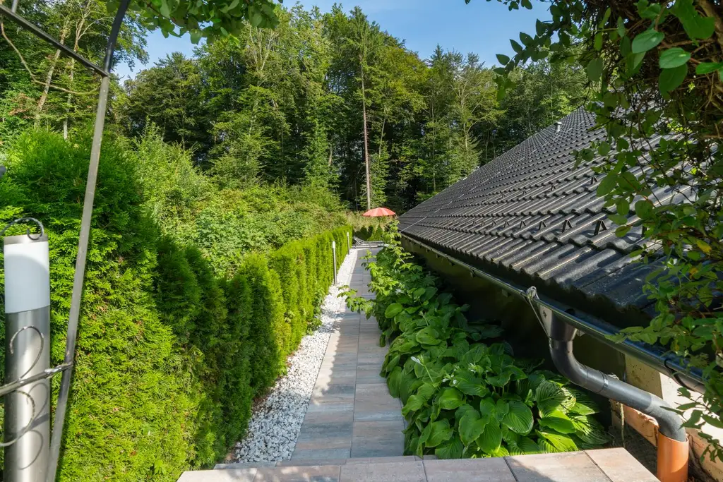 Hochkarätiges Mehrfamilienhaus im steirischen Thermen - und Vulkanland – stilvolles Wohnen in Aussichtslage