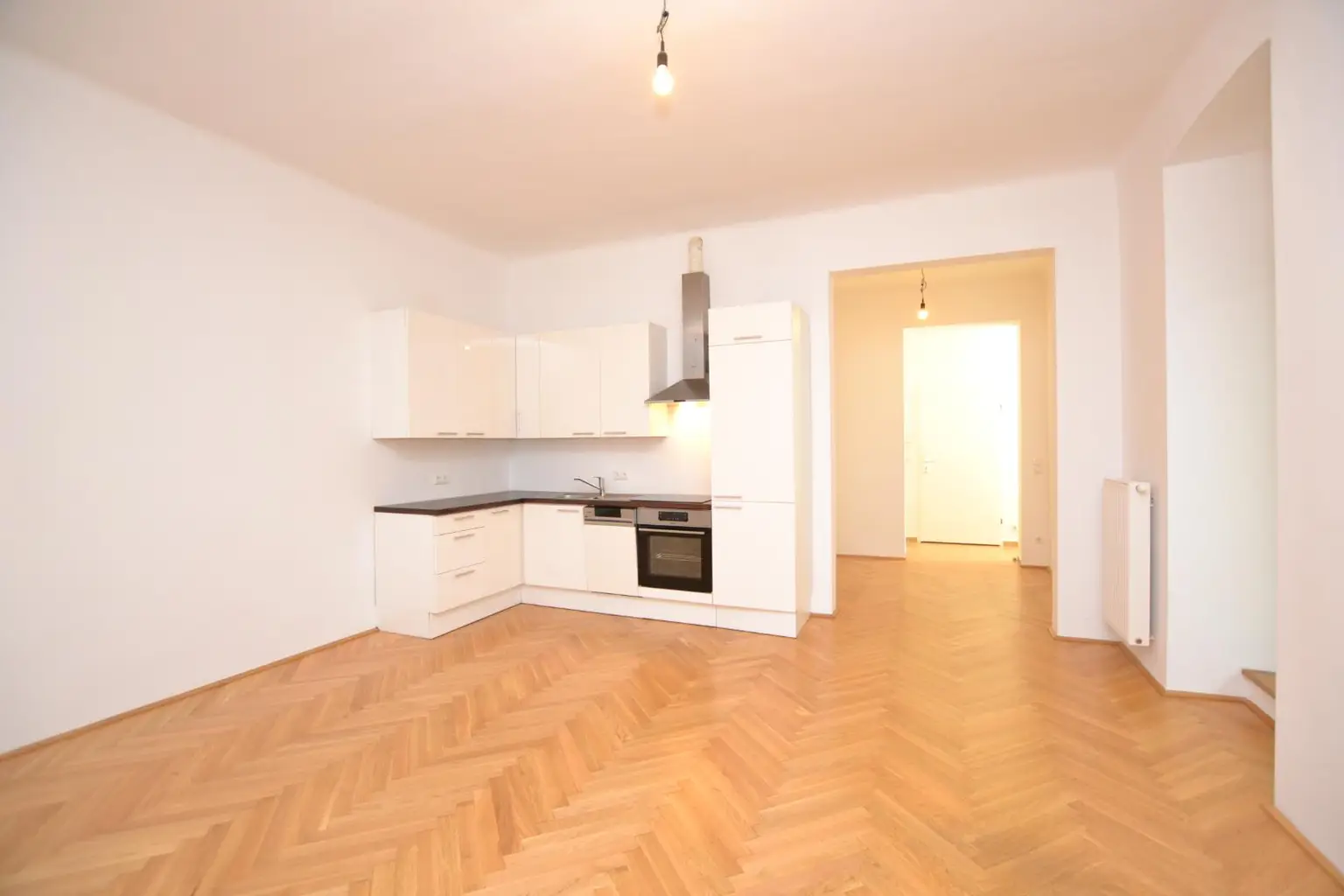 Gemütliche 2-Zimmer-Altbauwohnung mit Balkon und top Infrastruktur!