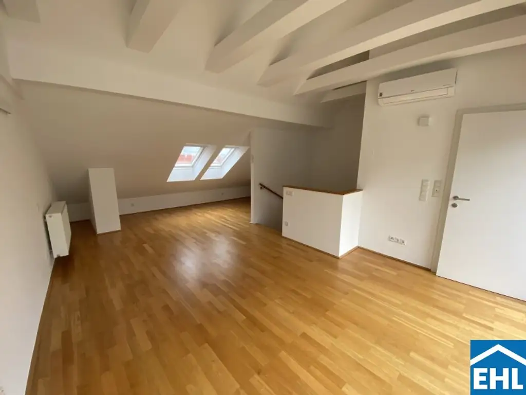 Ruhige Dachgeschosswohnung Terrasse und Balkon !