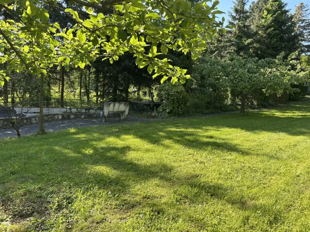 +++Charmantes Mehrfamilienhaus mit weitläufigem Naturgarten und vielseitigen Nutzungsmöglichkeiten!+++