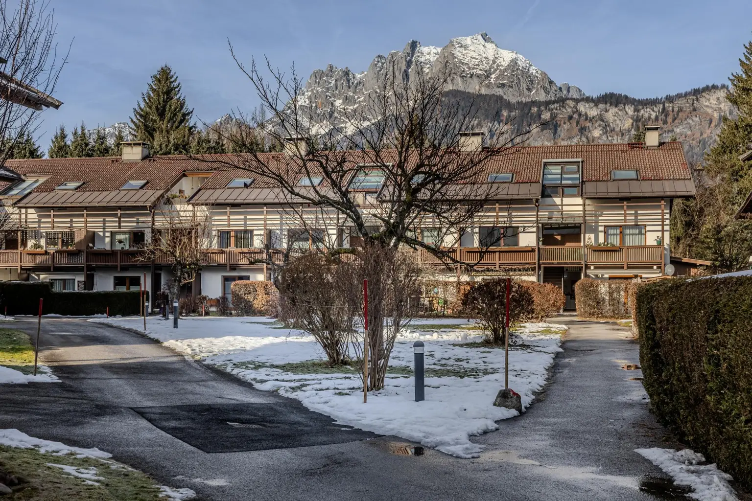 Allgemeiner Kinderspielplatz und Garten