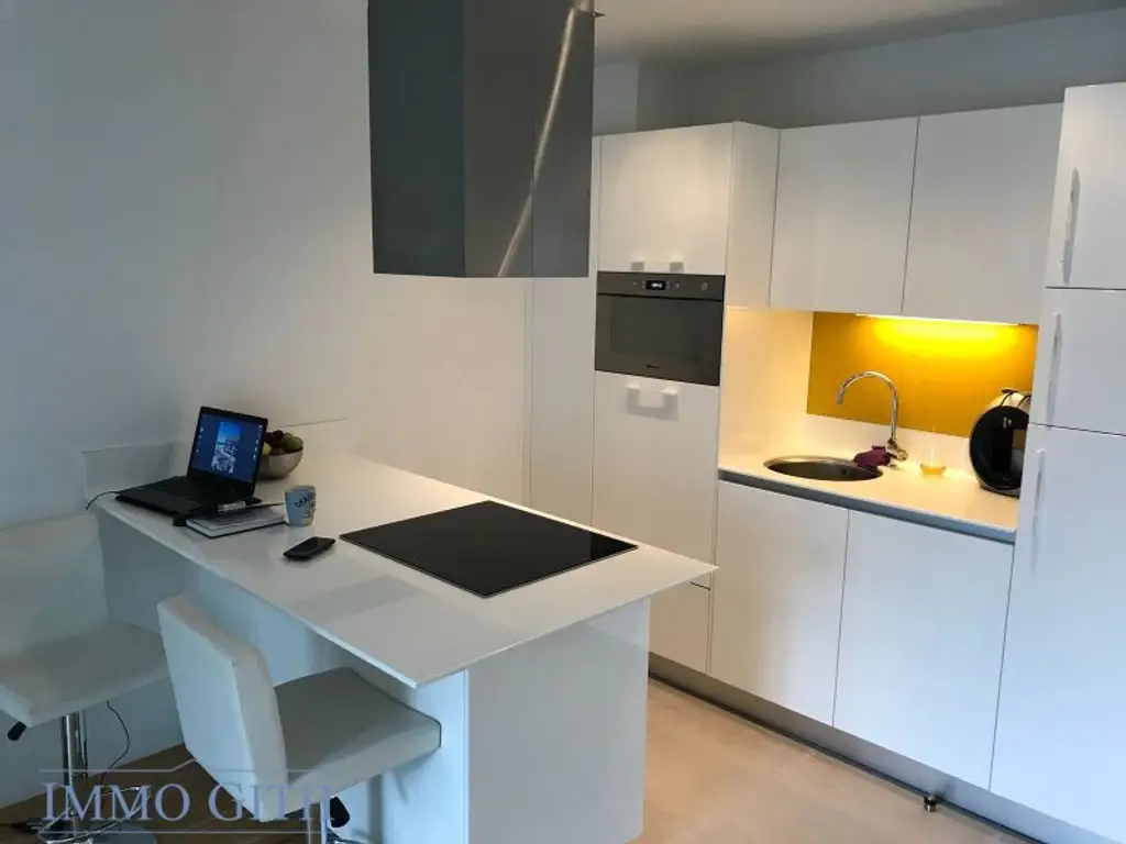 MODERNE & HELLE CA. 45 m² GROSSE 2-ZIMMER-WOHNUNG MIT LIFT, KELLERABTEIL IN DER RÖMERGASSE (1160 WIEN) ZU MIETEN!