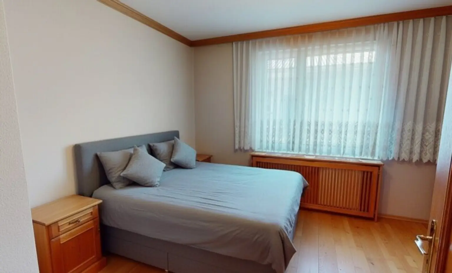 Einfamilienhaus in ruhiger Siedlungslage mit großem Garten (Pachtgrund)