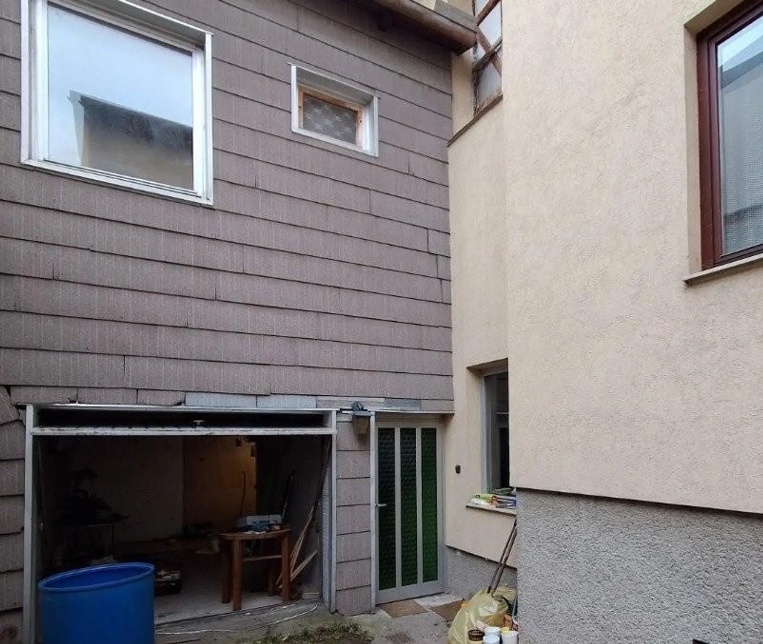 27 Hauseingang 2 Innenhof Moosbrunn