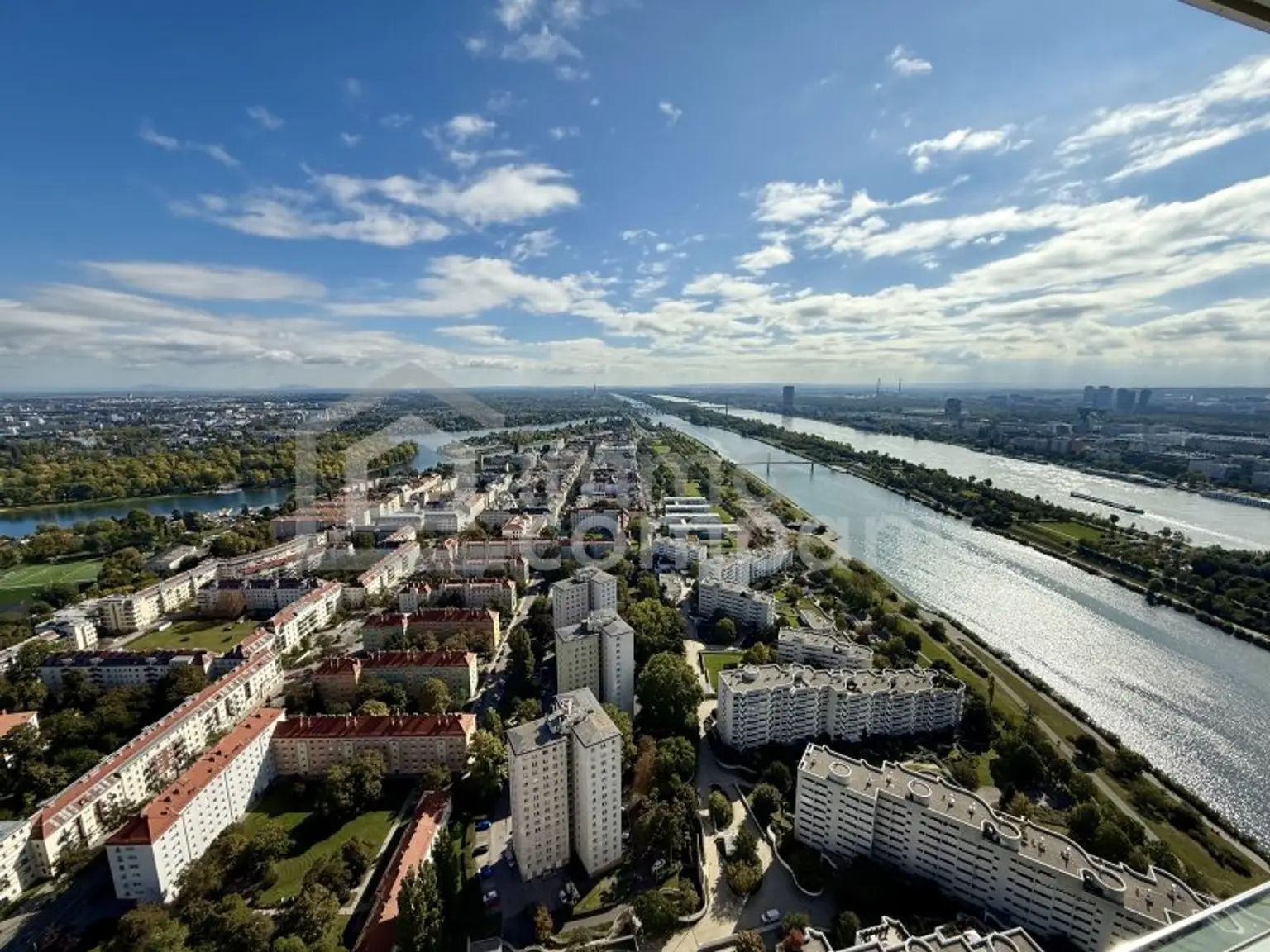 Ein Stück Himmel über Wien: 2-Zimmer-Wohnung in den Danube Flats