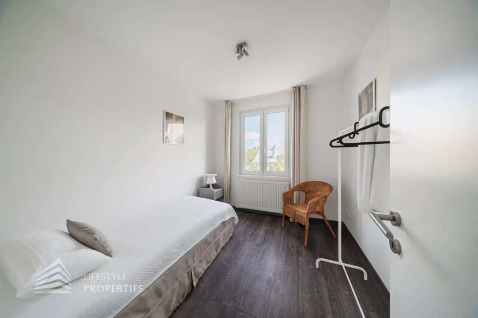 Dachgeschosswohnung mit Grünblick – 3 Zimmer im 18. Bezirk