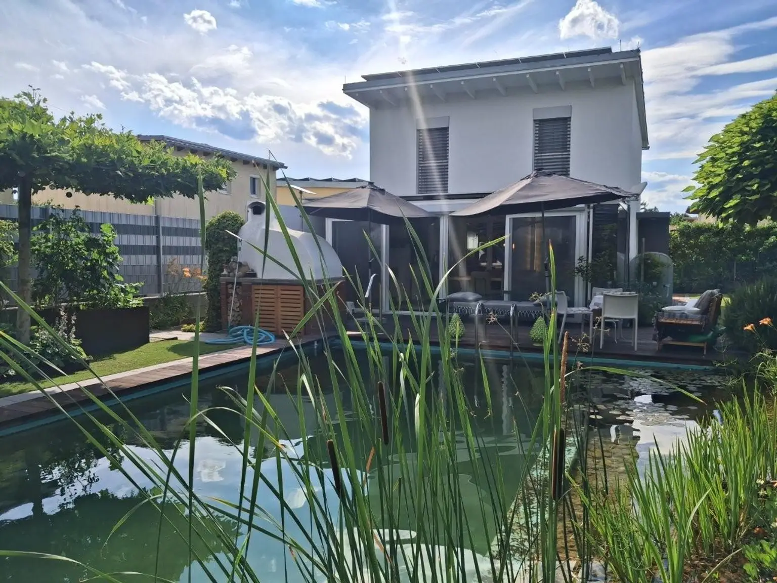30 Haus mit Pool 1220