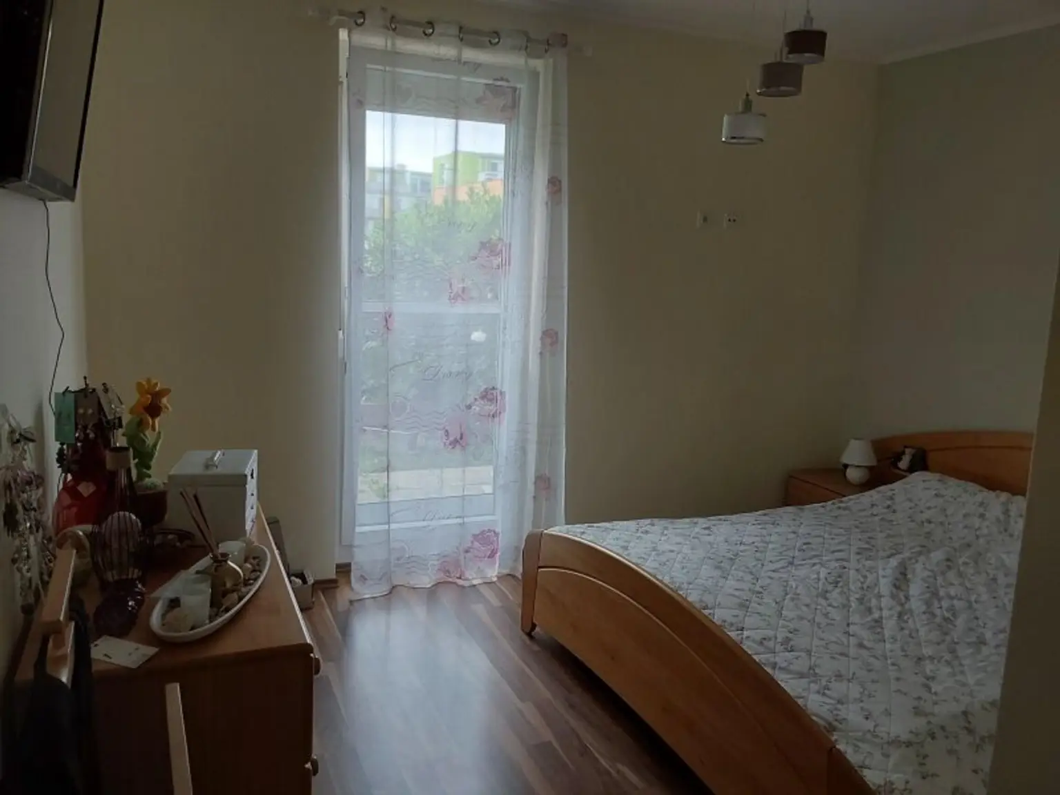 Traumhafte Gartenwohnung in Vösendorf: 81m², Terrasse, Stellplatz und sitzen in Grünen!