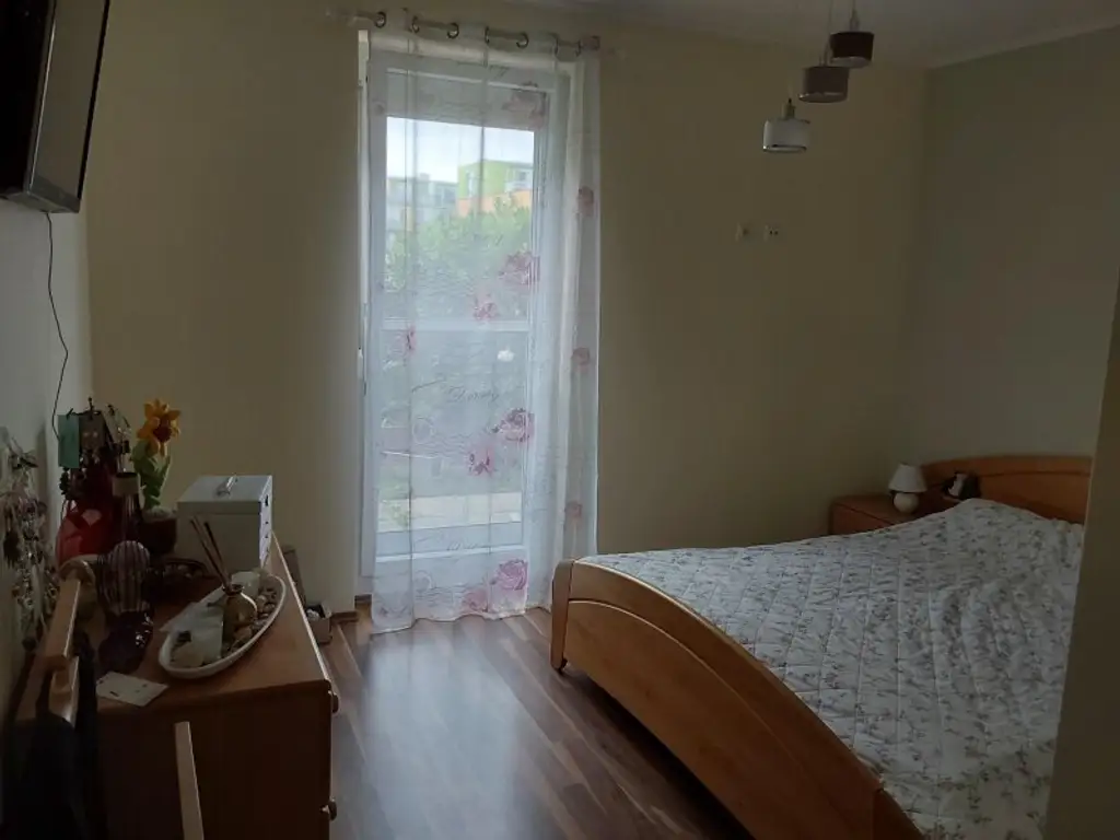 Traumhafte Gartenwohnung in Vösendorf: 81m², Terrasse, Stellplatz und sitzen in Grünen!