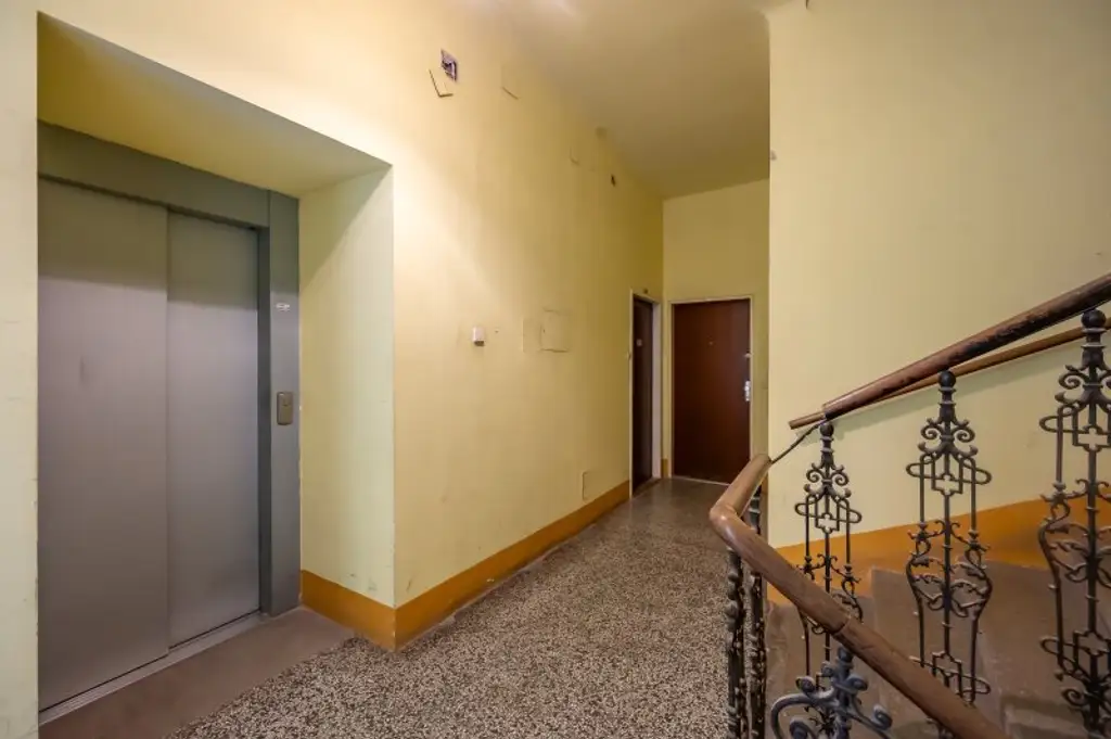 ++NEU++ Sanierungsbedürftige 3-Zimmer Altbauwohnung in guter Lage!!