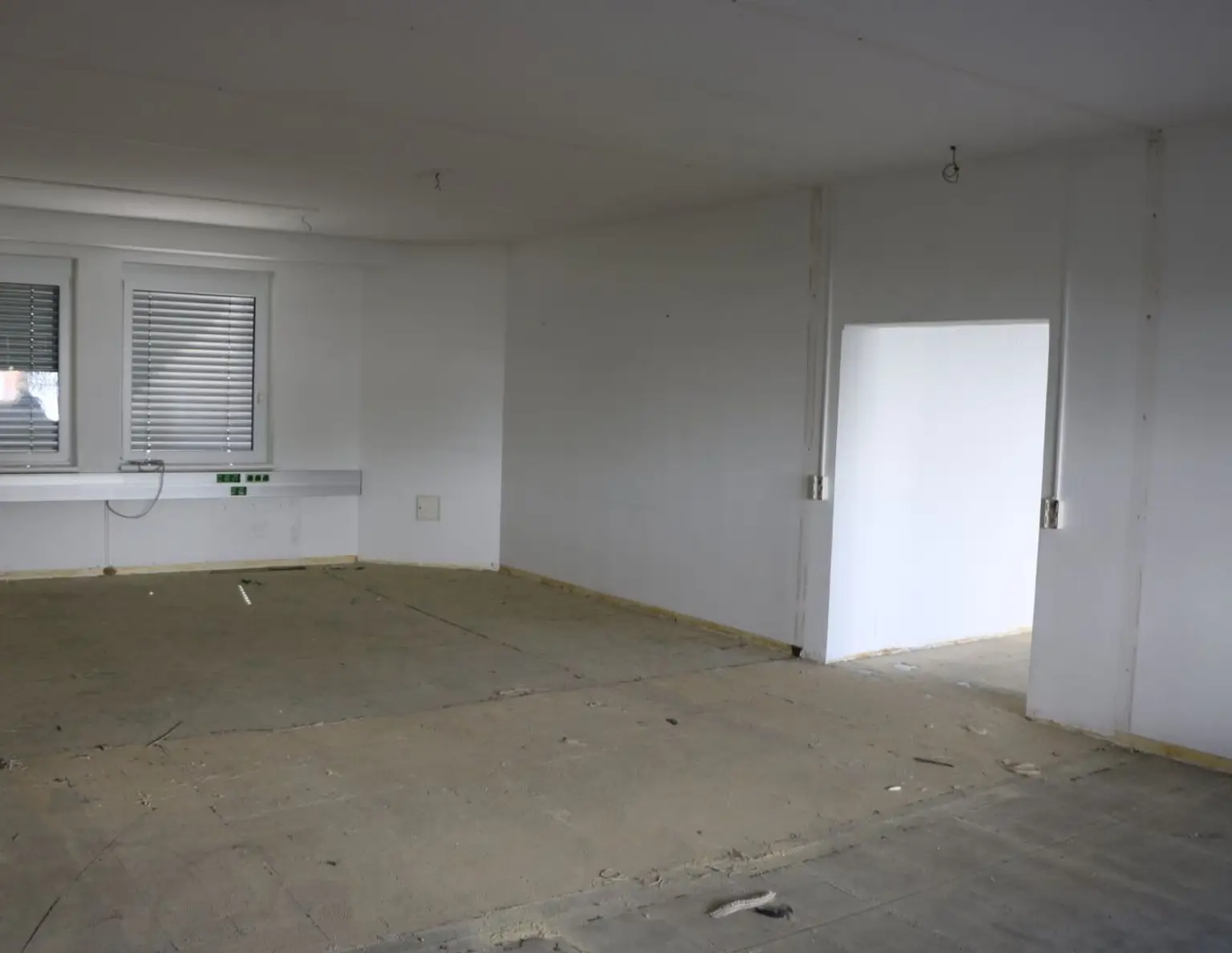 Immobilienpaket: Ausbaubare Erdgeschossfläche (6 WH) und weitere 3 WH in Wohnanlage in Wattens