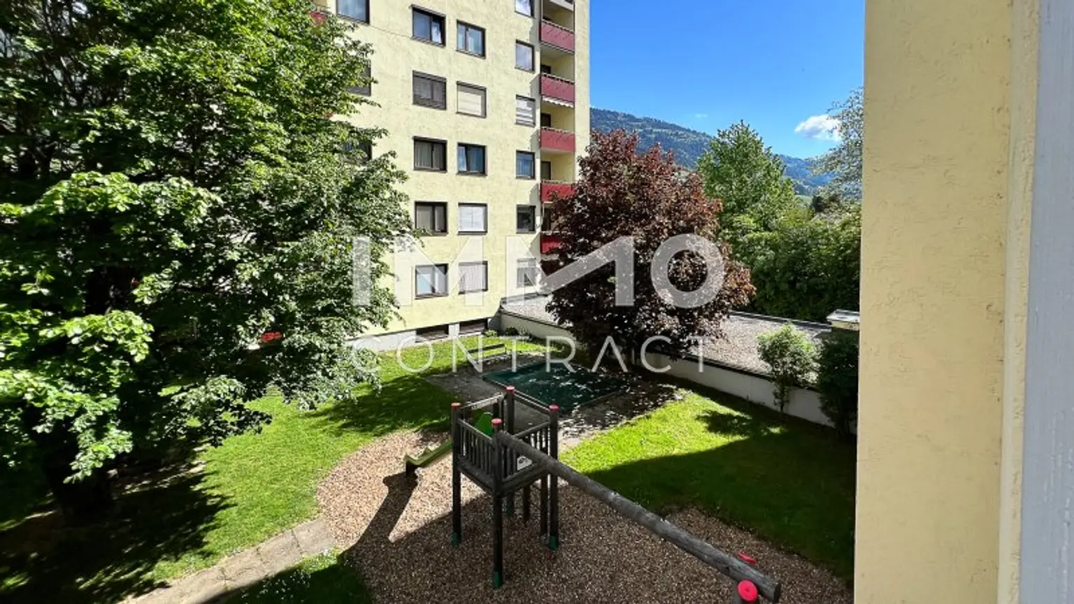 Kleiner Spielbereich im Garten