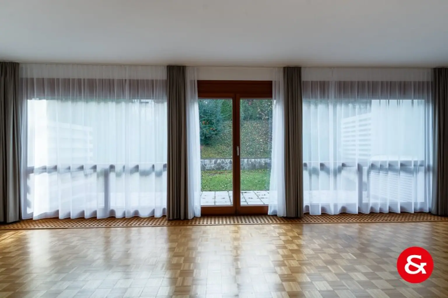 Hochwertige Qualität - Eckreihenhaus mit Garten!