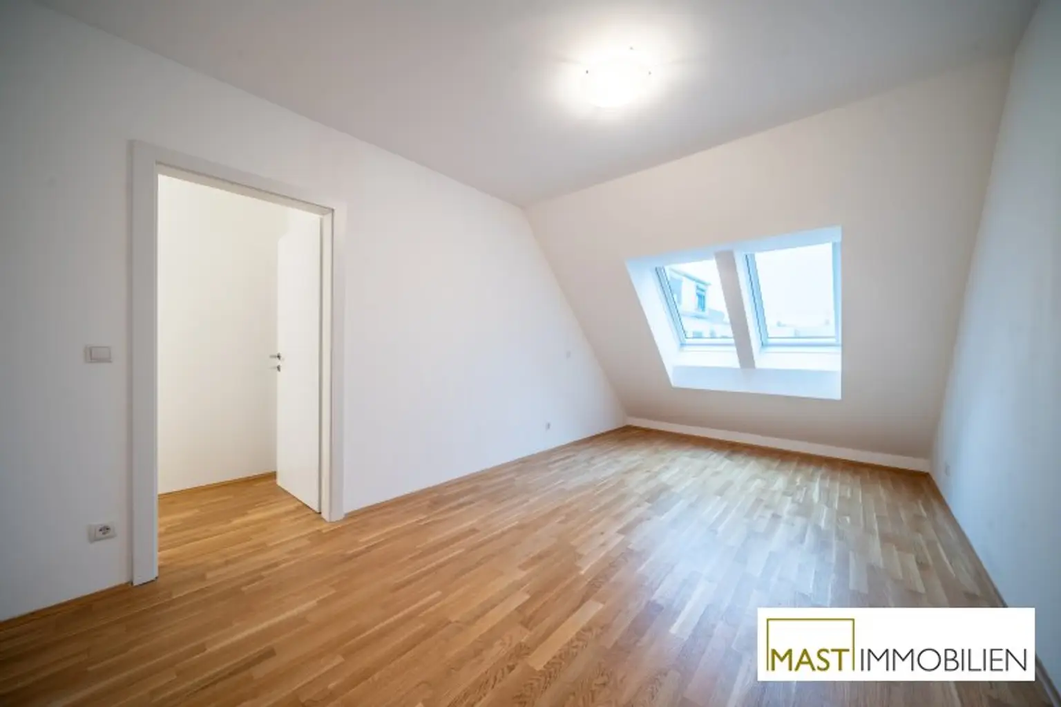 Frisch verfügbar: 3-Zimmer-Wohntraum mit Balkon in Breitenlee