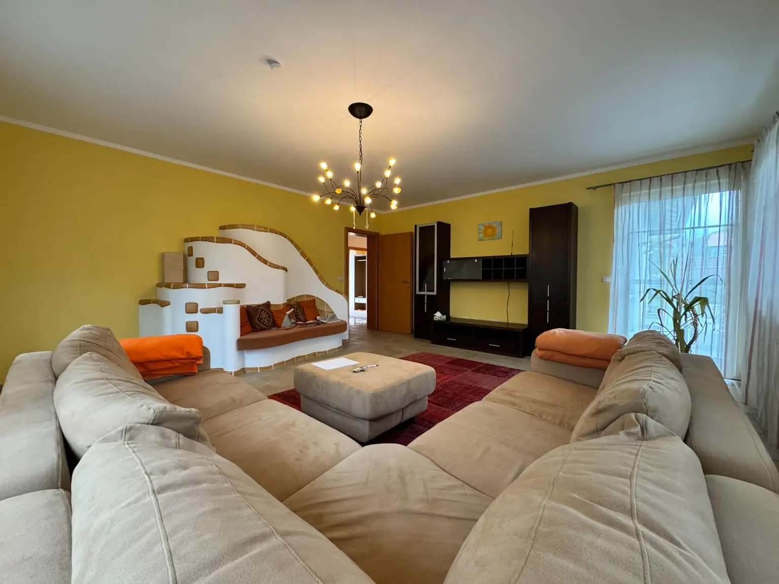 COMING SOON! Traum Bungalow mit Kachelofen, Terrasse, XXL-Garten, Einliegerwohnung KG  und Doppelgarage zum Schnellbezug in Ansfelden