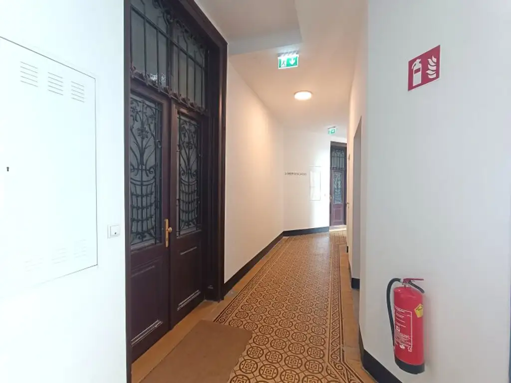 Großzügige 3-Zimmer Altbau-Wohnung in Bestlage! 3. Stock mit Lift! Nähe U4 Margaretengürtel und Pilgramgasse!