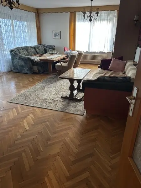 Alt aber saniertes Stadt Familienhaus – Ihr neues Zuhause für 349000 € mit Keller & Carport /  nähe medQuartier-Ärztehaus   BH & HAK Feldkirchen