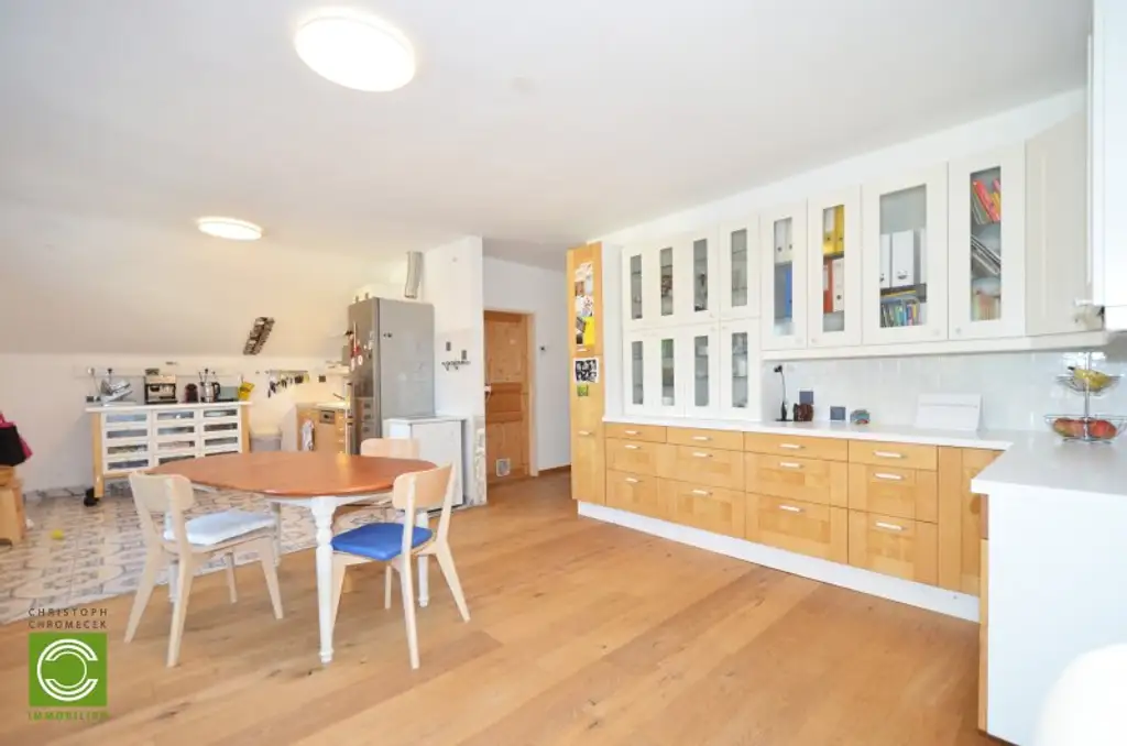 CHRISTOPH CHROMECEK IMMOBILIEN - PERCHTOLDSDORF - Wohnen und Arbeiten unter einem Dach!