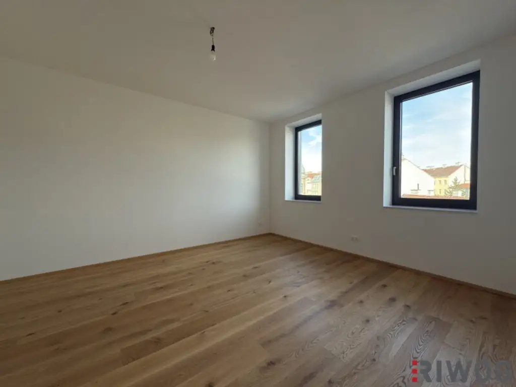 HERBSTAKTION - NEUE PREISE |  3-Zimmer Altbauwohnung mit großzügiger Verglasung und südseitigem Innenhofbalkon  | Fernwärme