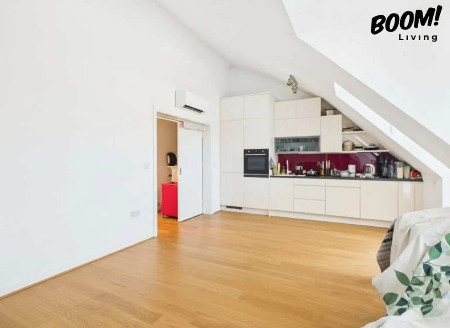 Helle 3-Zimmer-Dachgeschosswohnung mit großer Terrasse in 1200 Wien