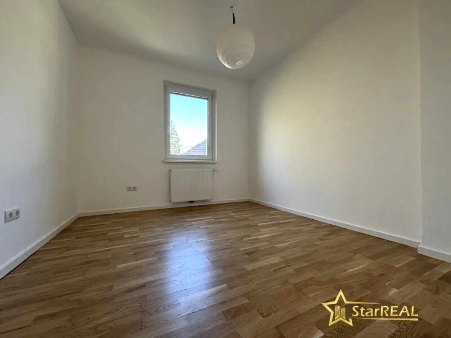 4 ZIMMER WOHNUNG IN 1130 WIEN! RENOVIERTER ZUSTAND. GEMEINSCHAFTSGARTEN.
