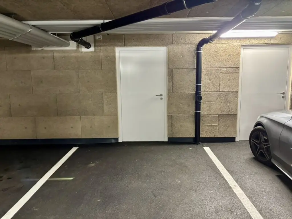 TG-Platz inkl. Lagerraum in Amras