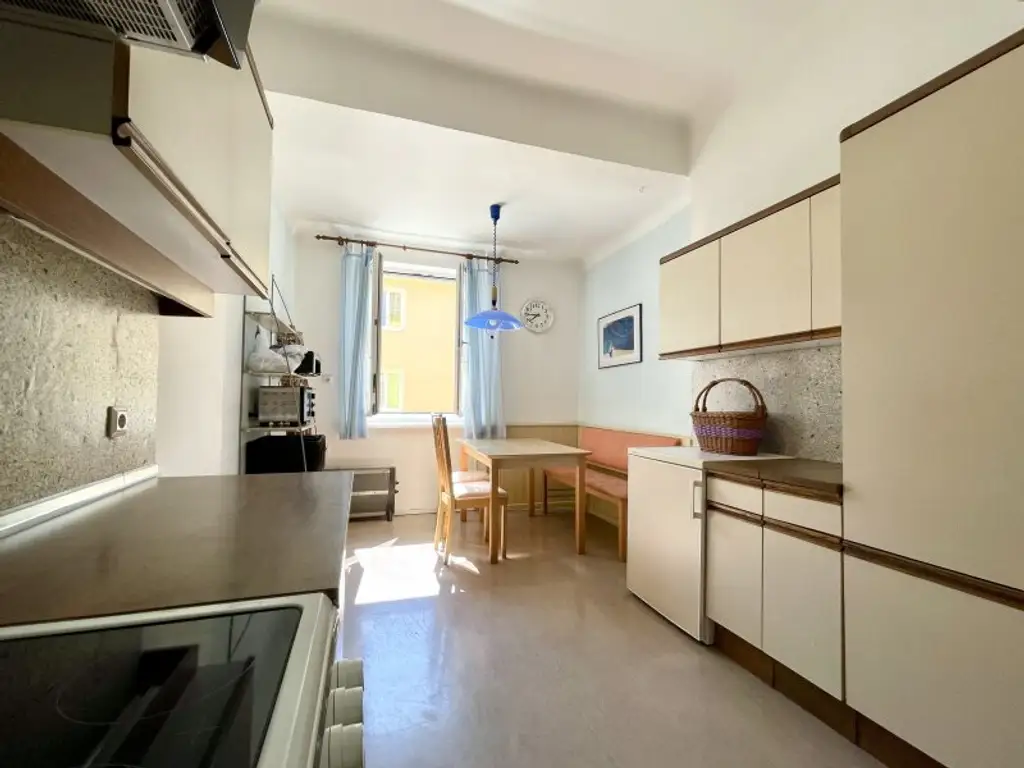 Zentrale Wohnung Nähe Esperantoplatz! Ideal für Anleger!