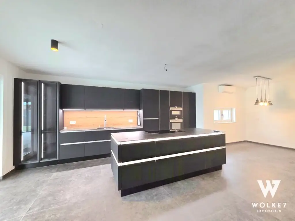 Wohnen auf höchstem Niveau | Traumhaus mit vielen Extras | 2 Badezimmer | Garage | Luftwärmepumpe | Klimaanlage | Pool | Fußbodenheizung | ca. 201,67 m2 Wohnfläche |