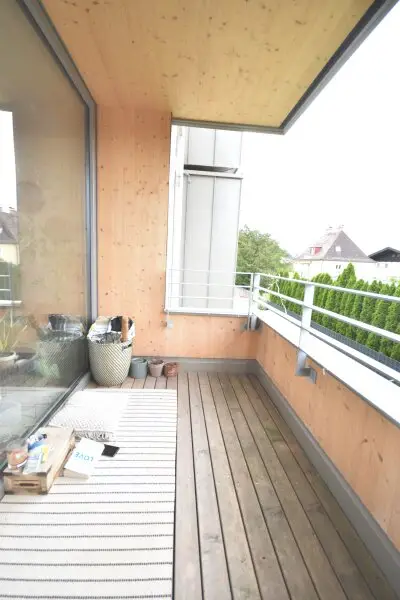 Loggia - Modernes und geräumiges Appartement mit großer Loggia und Bergblick Miete Grödig Salzburg